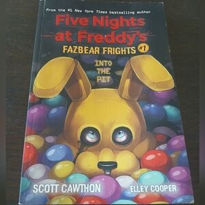 Five Nights at Freddy's Series.: Into the Pit: an AFK Book (Five Nights at...